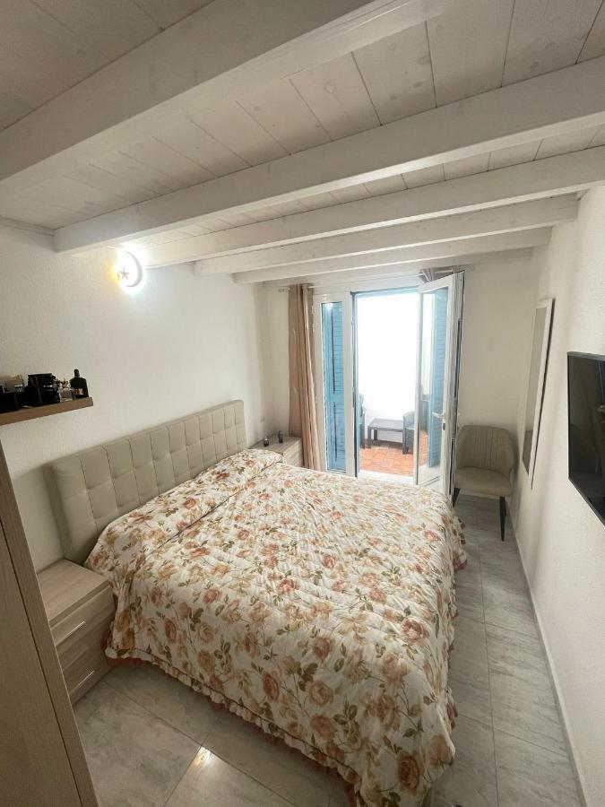La Perla Del Mare 2 Bed & Breakfast La Caletta Exterior foto